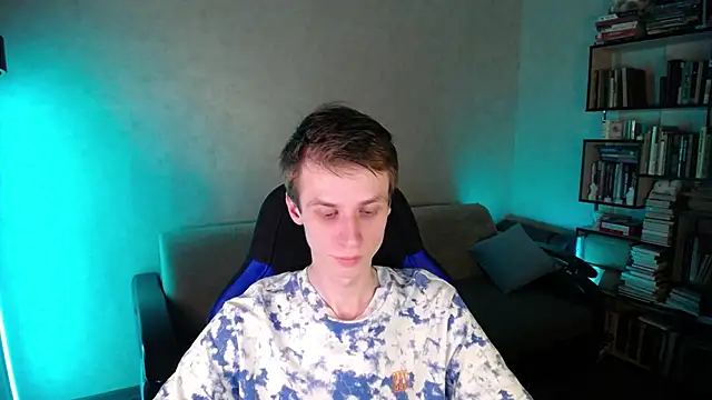 yes cute boy  online show from February 2026 02:17:02 PM