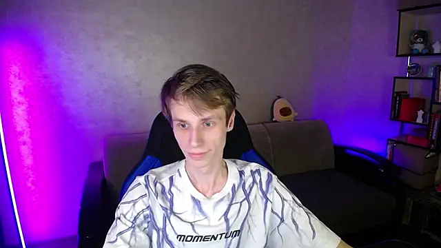 yes cute boy  online show from October 2025 06:51:01 PM