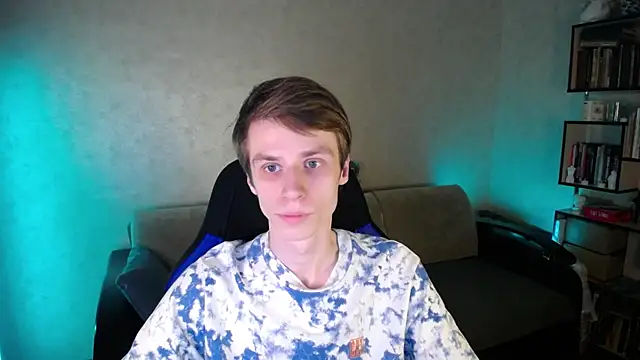 yes cute boy  online show from April 2026 03:19:01 PM