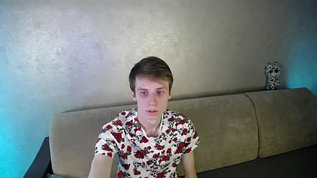 yes cute boy  online show from March 2026 05:50:01 PM