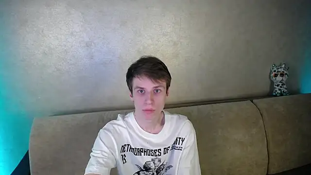 yes cute boy  online show from March 2026 09:40:01 PM
