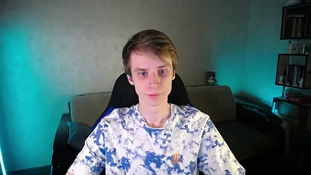 yes cute boy  online show from April 2026 05:30:02 PM