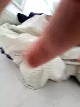 Snapshot of lebonfeu chatting on September 2025 03:34:01 PM lebonfeu online show from September 2025 03:34:01 PM