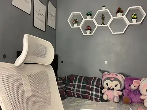 lelasohna online show from November 2025 11:37:01 AM