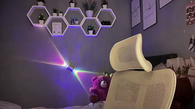 lelasohna online show from February 2026 10:04:01 AM