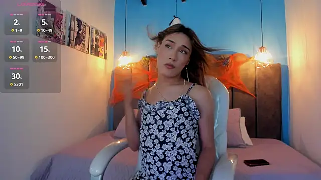 victoria decapri online show from October 2025 08:08:01 PM