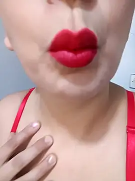 LINA-DALOUA online show from November 2025 08:14:02 AM