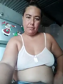 yyuly online show from October 2025 12:26:02 PM