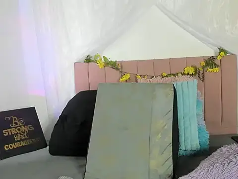 Tania xw online show from December 2025 02:42:02 PM