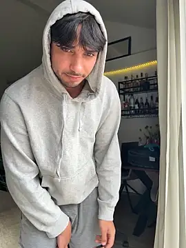 Gipsyboysteve online show from April 2026 12:12:02 PM