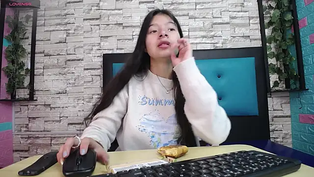 maily can online show from September 2025 12:44:02 PM