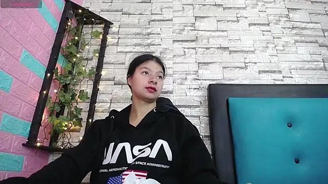 maily can online show from November 2025 01:01:01 PM