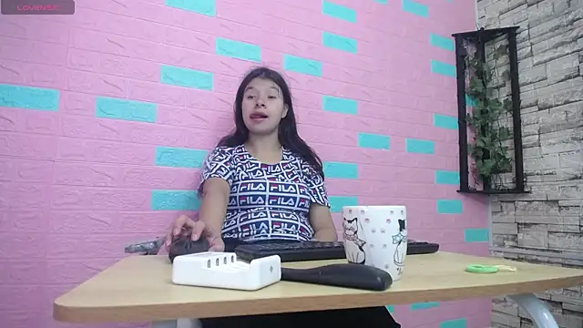 maily can online show from November 2025 12:49:01 PM