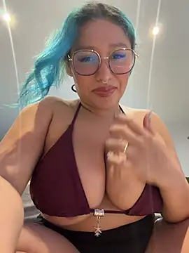 Snapshot of HATSUNE__ chatting on June 2026 06:31:02 PM HATSUNE online show from June 2026 06:31:02 PM