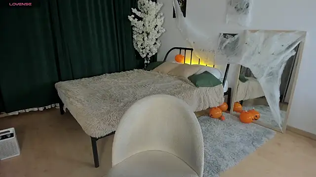 LiliaMoons online show from October 2025 10:23:02 AM