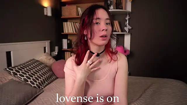 Snapshot of AlbertaClack chatting on November 2025 11:47:02 AM AlbertaClack online show from November 2025 11:47:02 AM