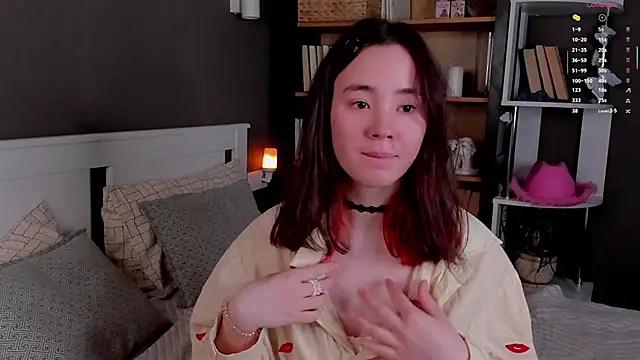 Snapshot of AlbertaClack chatting on November 2025 12:53:02 PM AlbertaClack online show from November 2025 12:53:02 PM