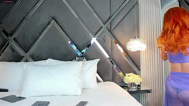 CoraimaSahin online show from March 2026 04:35:02 AM