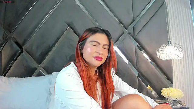 Snapshot of CoraimaSahin chatting on December 2025 04:28:01 AM CoraimaSahin online show from December 2025 04:28:01 AM