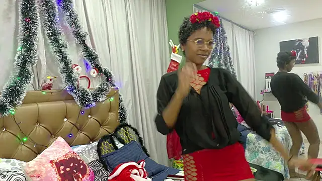 Snapshot of didoelizabeth chatting on December 2025 01:21:02 PM didoelizabeth online show from December 2025 01:21:02 PM