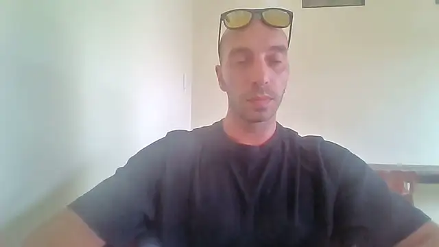 Snapshot of bigdick_italy chatting on February 2026 01:57:01 AM bigdick italy online show from February 2026 01:57:01 AM