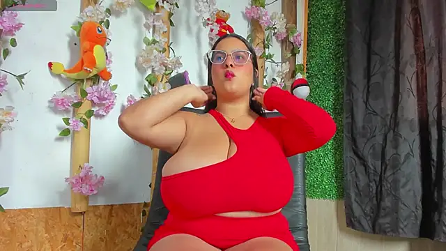 nathalia correa online show from October 2025 01:43:01 PM