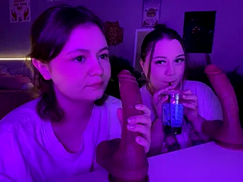 Snapshot of MoonIvy_ chatting on November 2025 06:52:01 PM MoonIvy online show from November 2025 06:52:01 PM