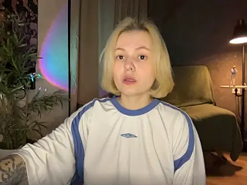 MoonIvy  online show from June 2026 07:31:02 PM