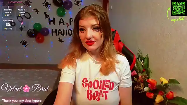 QueenInSilence online show from October 2025 09:17:01 PM