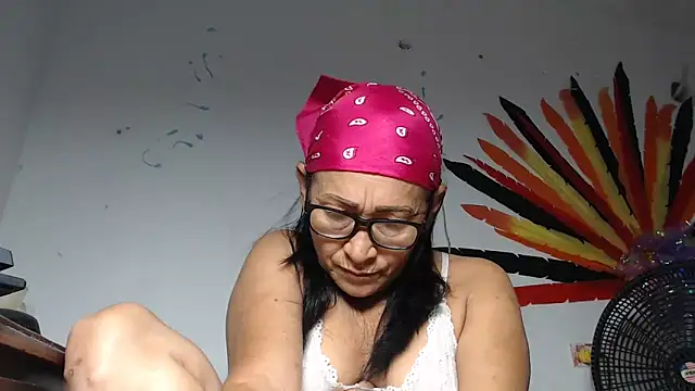 maggi hotsson online show from April 2026 03:45:02 AM