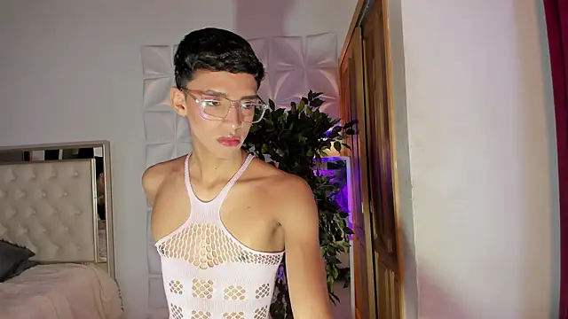 Wyatt Rose online show from November 2025 07:23:01 AM