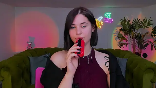 lil angel  online show from November 2025 06:17:02 AM