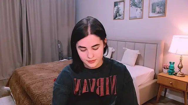 lil angel  online show from March 2026 06:35:04 PM