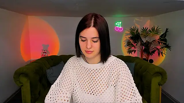 lil angel  online show from October 2025 08:48:02 AM