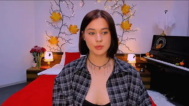 lil angel  online show from October 2025 01:10:01 PM