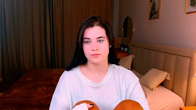 lil angel  online show from March 2026 02:20:02 AM