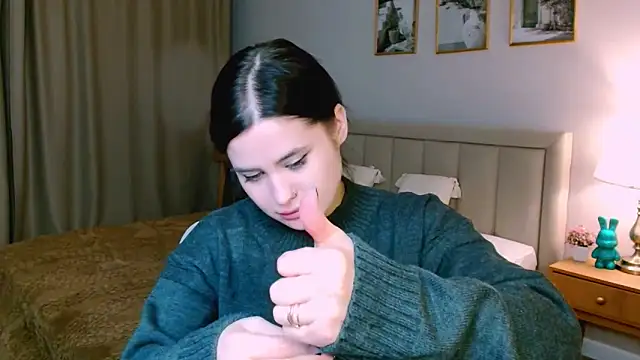 lil angel  online show from February 2026 11:48:01 PM