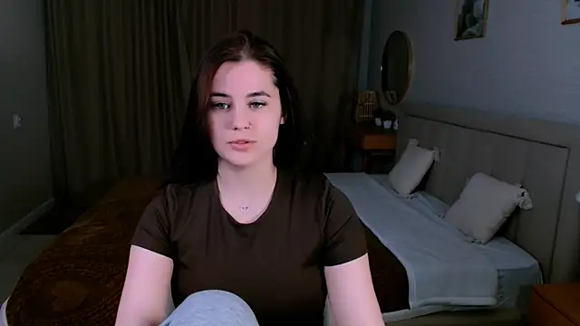 lil angel  online show from April 2026 10:27:02 PM