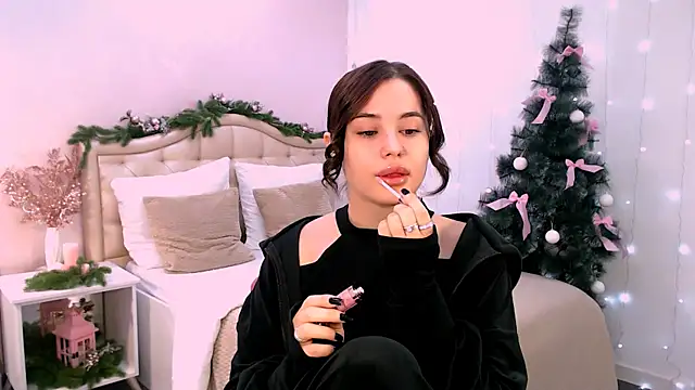 lil angel  online show from December 2025 08:49:01 AM