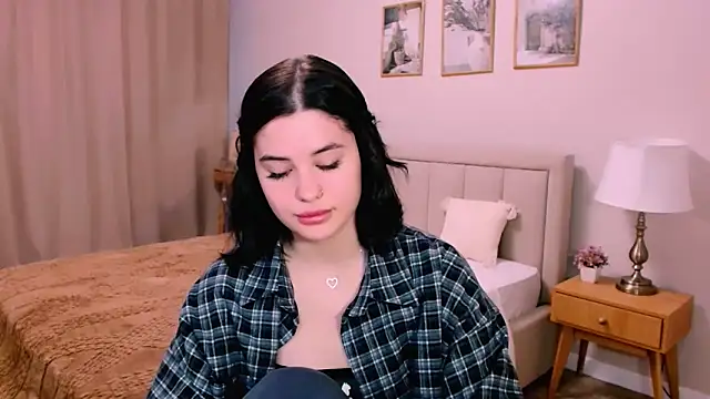 lil angel  online show from February 2026 10:22:02 AM