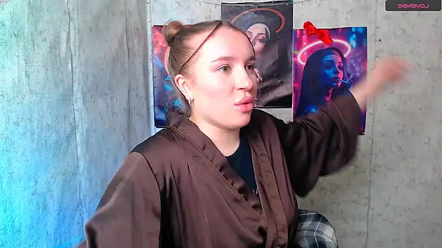 JuliaTopp  online show from January 2026 07:48:01 AM