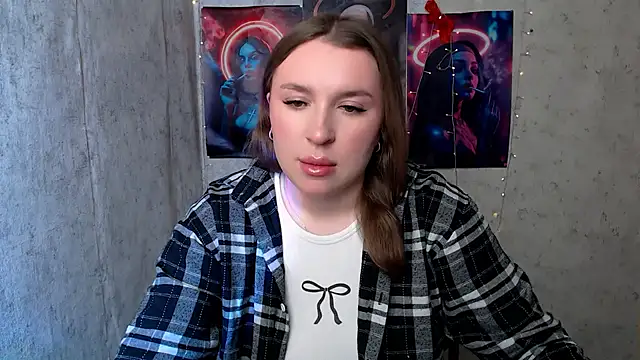 JuliaTopp  online show from January 2026 07:45:01 AM