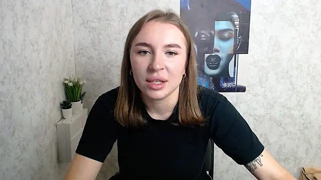 JuliaTopp  online show from September 2025 08:20:01 AM