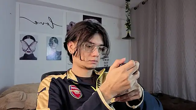 Snapshot of davoxer chatting on November 2025 03:50:02 AM davoxer online show from November 2025 03:50:02 AM