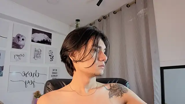 Snapshot of davoxer chatting on December 2025 04:11:02 AM davoxer online show from December 2025 04:11:02 AM