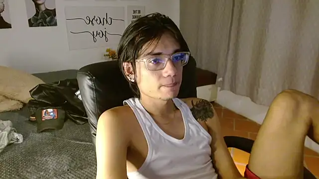 Snapshot of davoxer chatting on October 2025 03:30:02 AM davoxer online show from October 2025 03:30:02 AM