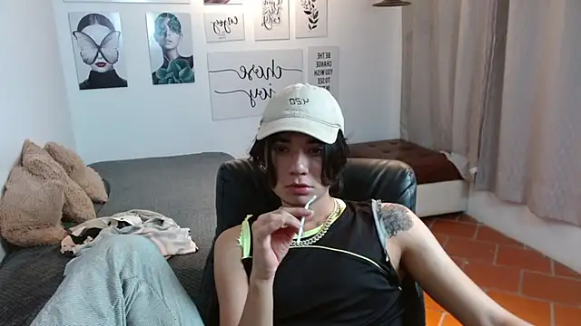 Snapshot of davoxer chatting on October 2025 03:17:01 AM davoxer online show from October 2025 03:17:01 AM