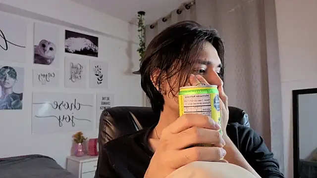 Snapshot of davoxer chatting on December 2025 03:29:02 AM davoxer online show from December 2025 03:29:02 AM