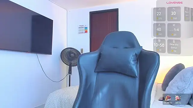 Snapshot of RJBarto chatting on December 2025 12:37:02 AM RJBarto online show from December 2025 12:37:02 AM