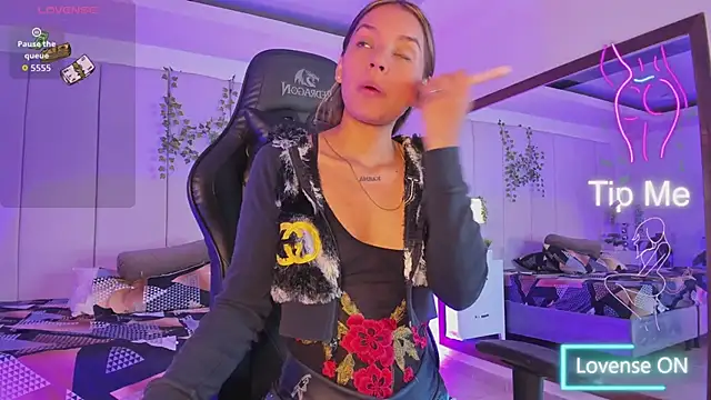 mia rousse25 online show from March 2026 03:10:02 PM